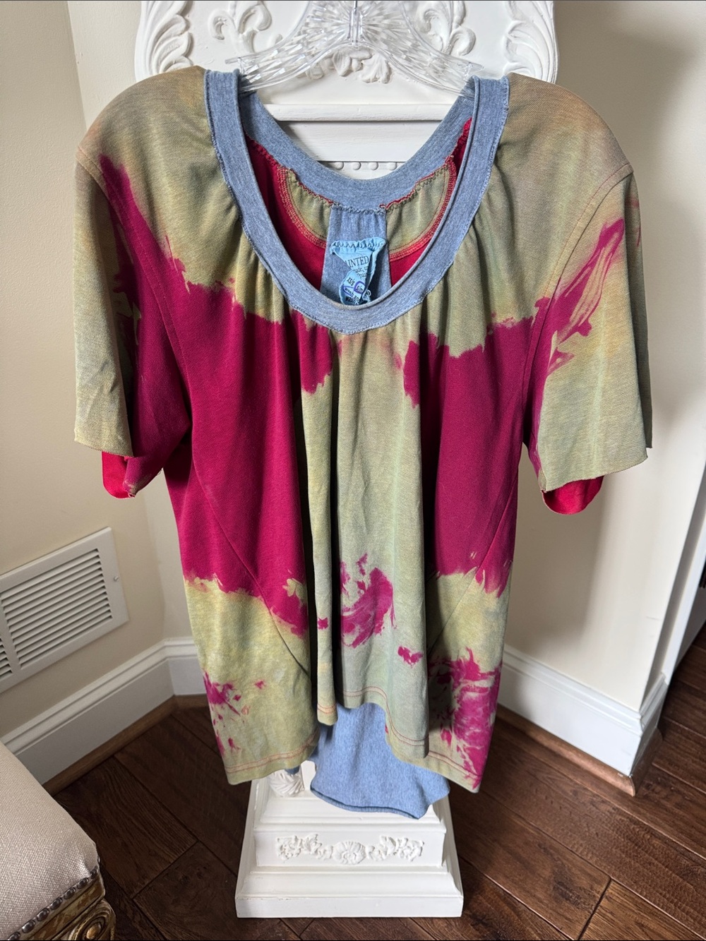 Tie-Dye Short Sleeve Women's Top